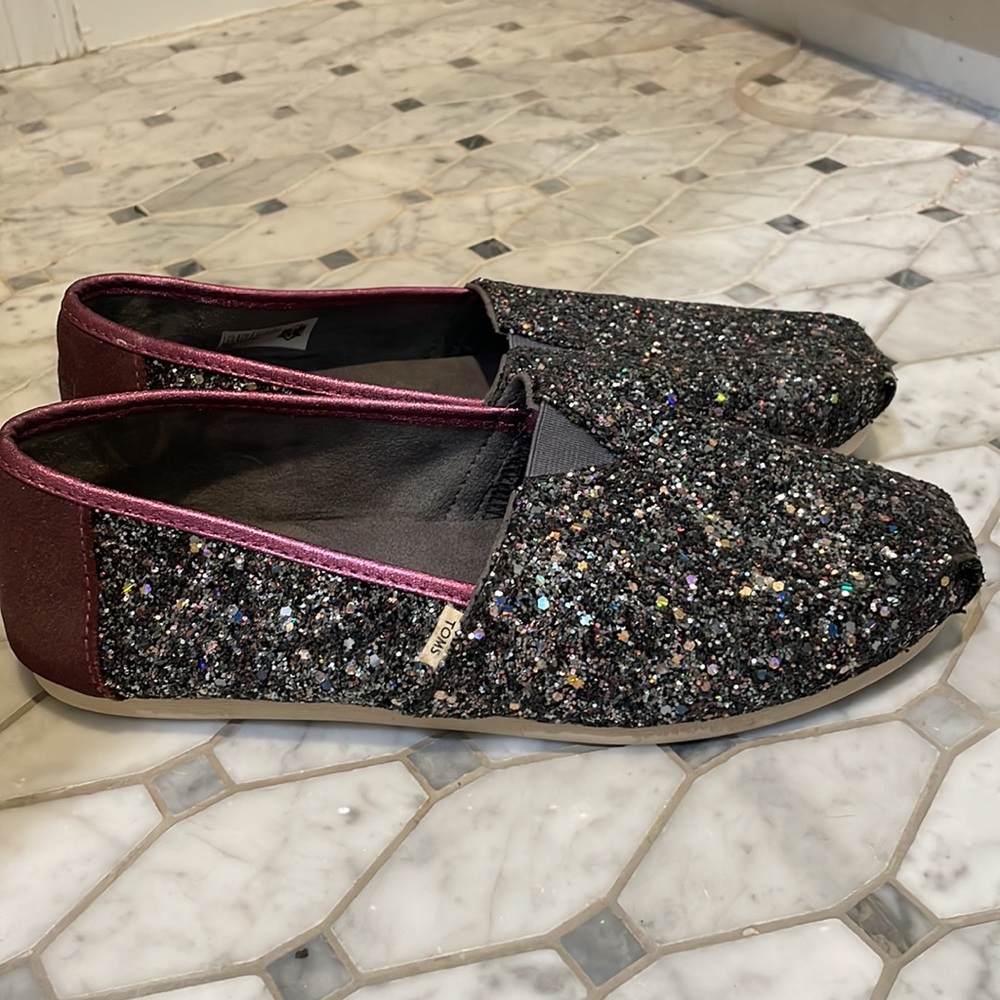 Black and purple sequined slip in style TOMs
